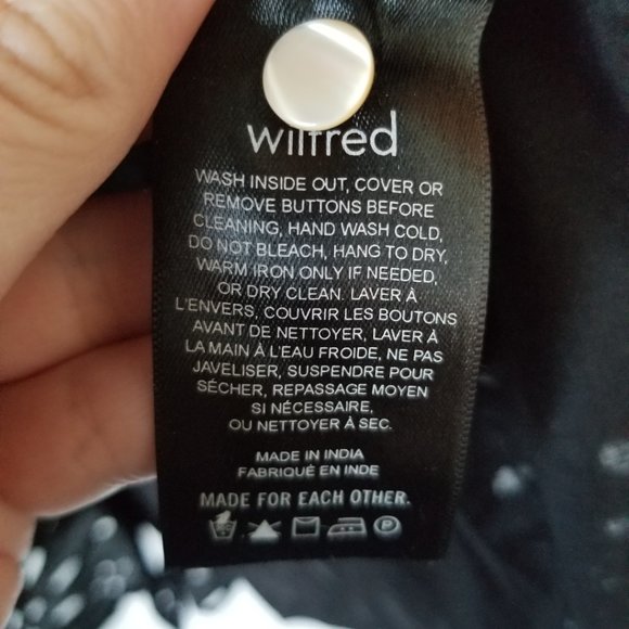 Elegant Black Lace Midi Dress - Picture 8 of 9